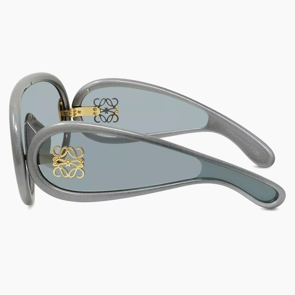 LOEWE x Paula's Ibiza Grey Holographic Mask Sunglasses - Picture 3 of 5